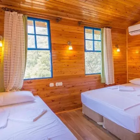 Guenes Holiday Chaletu Faralya