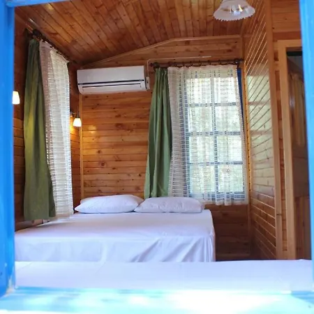 Chalet Guenes Holiday Faralya